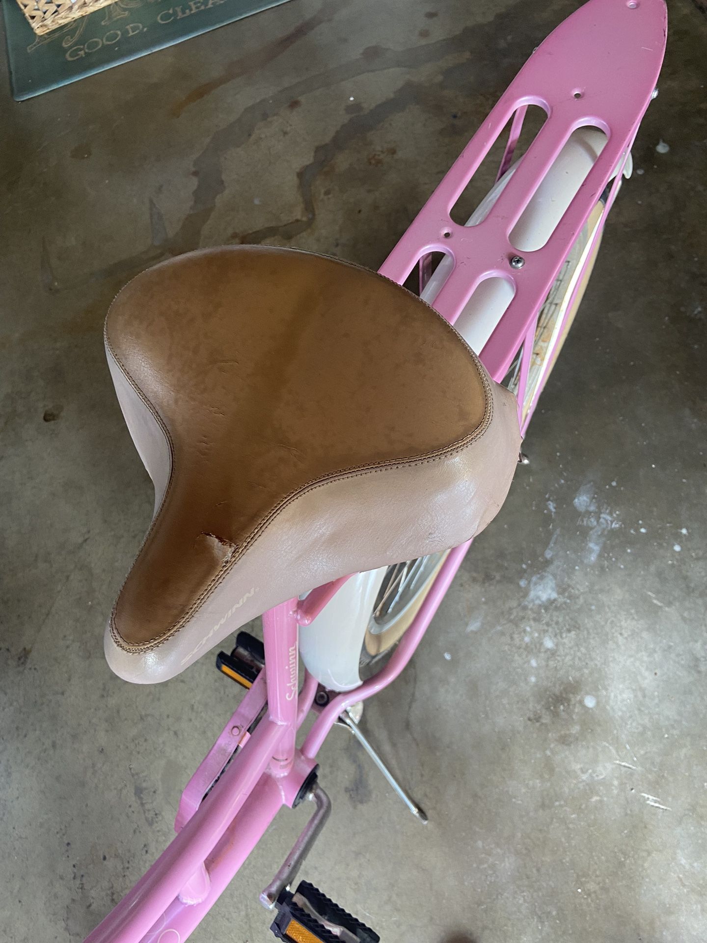 Retro Pink Schwinn Windwood Women Schwinn Wind wood Pink Cruiser Bike