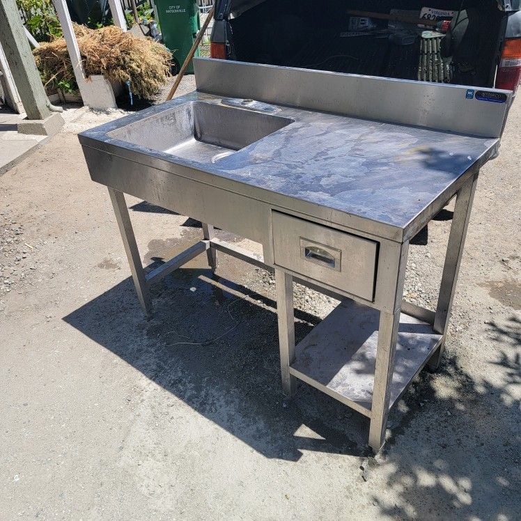 StainLess Steel Table With Sink