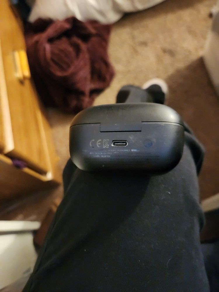JBL WIRELESS EARBUDS