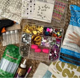 CRAFT JEWELRY KIT BEADS GEMS HEARTS PEACE JEWELS SEQUIN GLUE