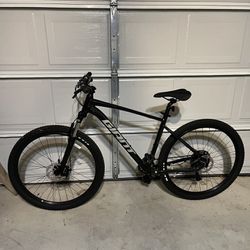 Giant Talon Mountain Bike 