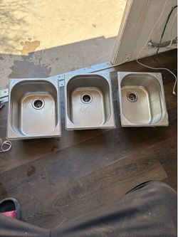 3 miniature sinks 13in x 10-1/2 in