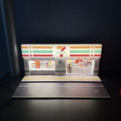 1:64 Scale 7-11 Miniature Light Up Display