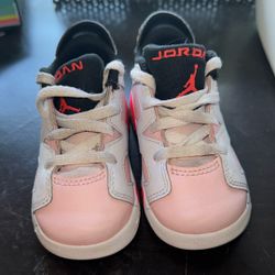 Jordan 6 Retro 