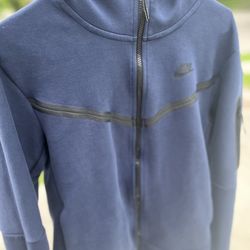 Nike Tech
