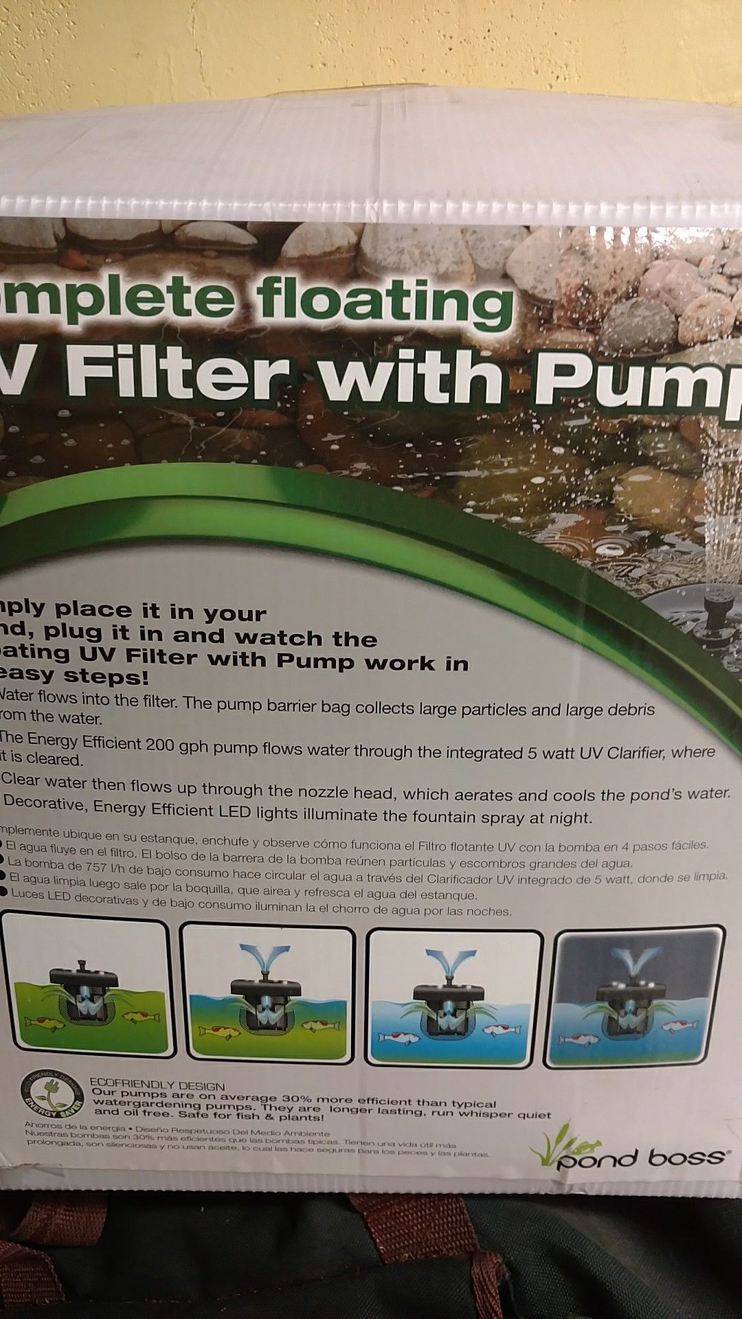 Floating UV filter with pump