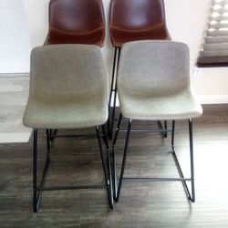 Lue Bona Stools New Open Box $120