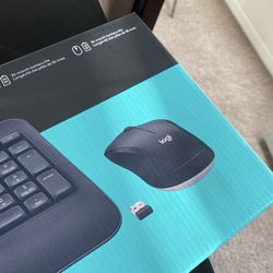 Logitech MK540 Advanced Wireless keyboard And Mouse 