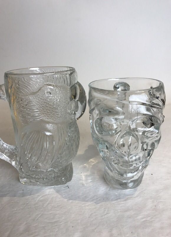 Las Vegas Beer Mugs heavy glass Tropicana Parrot Treasure Island Pirate Skull Brewery cocktail glass stein tiki glass