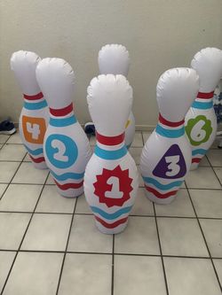 Toy inflatable bowling pins