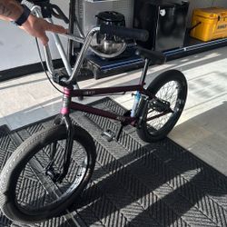 Racing mountain bike