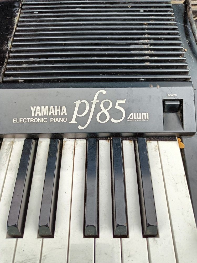Yamaha PF 85 Keyboard