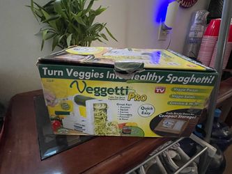 Vegetti Pro Spiralizer - Bran New still in Box