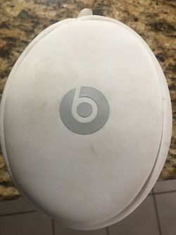 Beats Solo 2 Wireless
