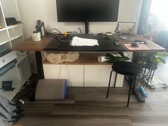 IKEA MITTZON Electric Standing Desk 63” Walnut/Black
