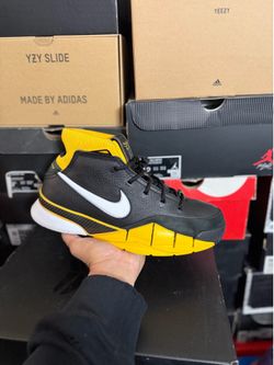 Kobe 1 Protro Black Maize size 9.5 VNDS