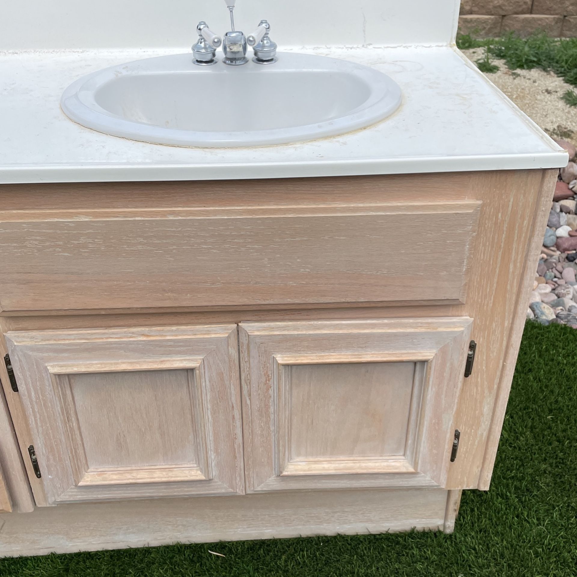Double Vanity With Sinks And Toe Kick for Sale in Poway, CA OfferUp
