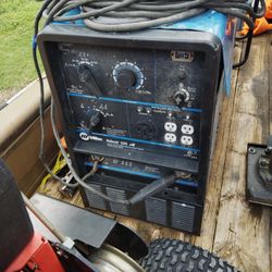 Miller Bobcat 225 