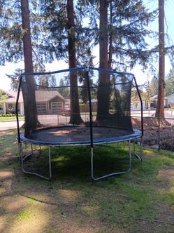 Trampoline (perfect for this summer)