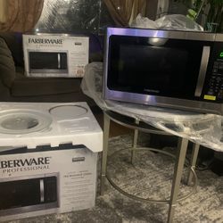 Brand New Open Box   Farberware Microwave Model Professional   1.2 Cubic 