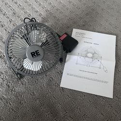 Room Essentials 4" USB Fan with AC Adaptor