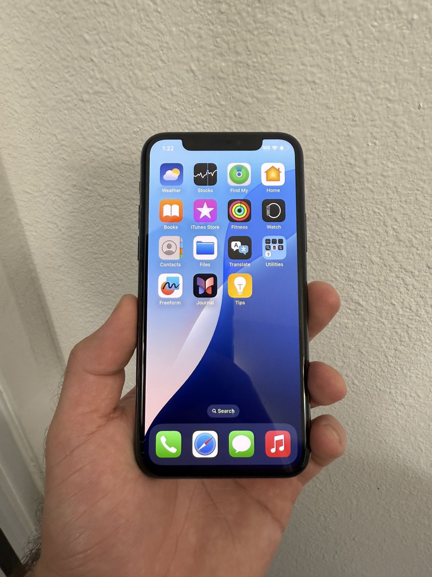 iPhone 11 Pro 256gb Factory unlocked works with all carriers, Verizon, AT&T, T-Mobile, metro pcs, cricket, Obama, all of them, not sprint
