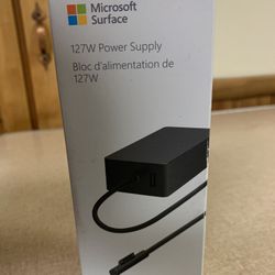 #32 Microsoft Surface 127W Power Supply