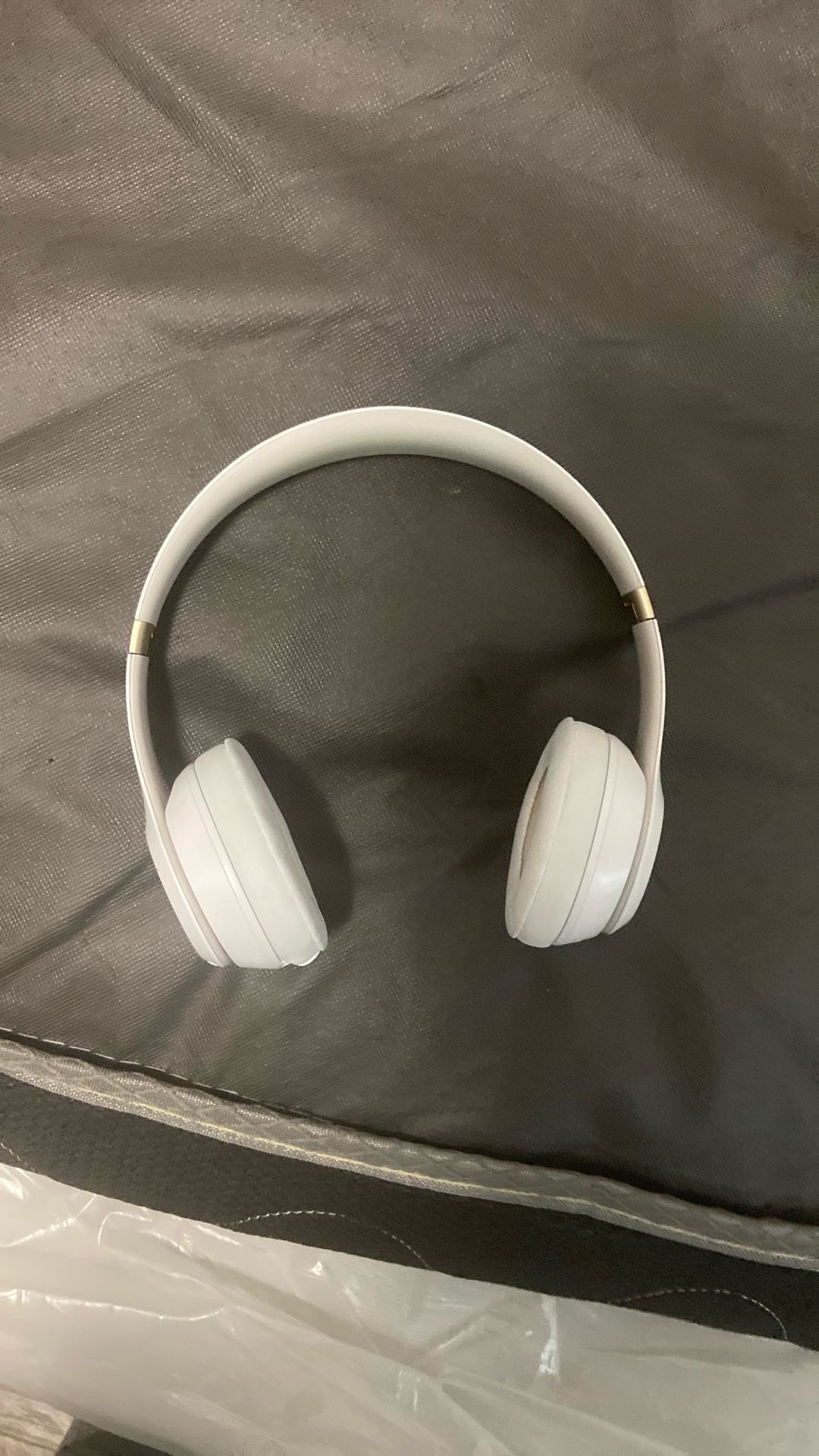 Beats Solo 4