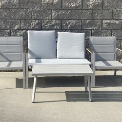 Brand New 4 Piece Patio Set Worth $600
