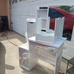 Tocador Para Maquiyaje Por $130dlrs