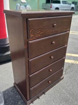 Five drawers dresser