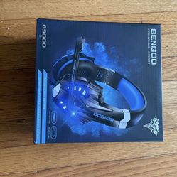 BENGOO G9000 Stereo Gaming Headset, Over Ear Headphones 7.1 Surround Sound, Noise Cancelling, with Mic, LED Light, Soft Memory Earmuffs, for PS4 PC Xb