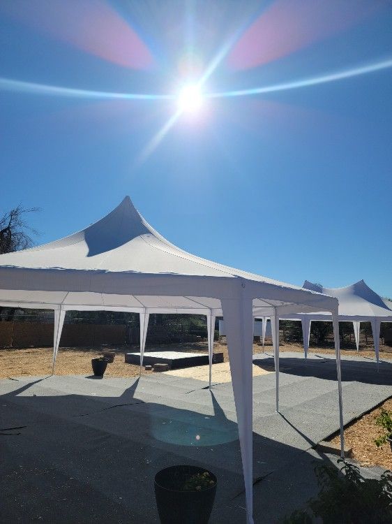 Two Tents 20×30