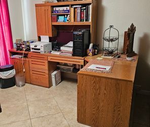 Solid Oak Wood Desk!