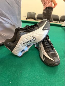 Nike Shox R4