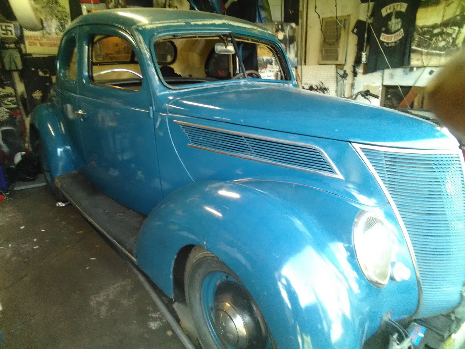 1937 Ford buniess coupe clean title