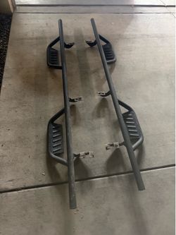 2025 Toyota Tacoma side steps