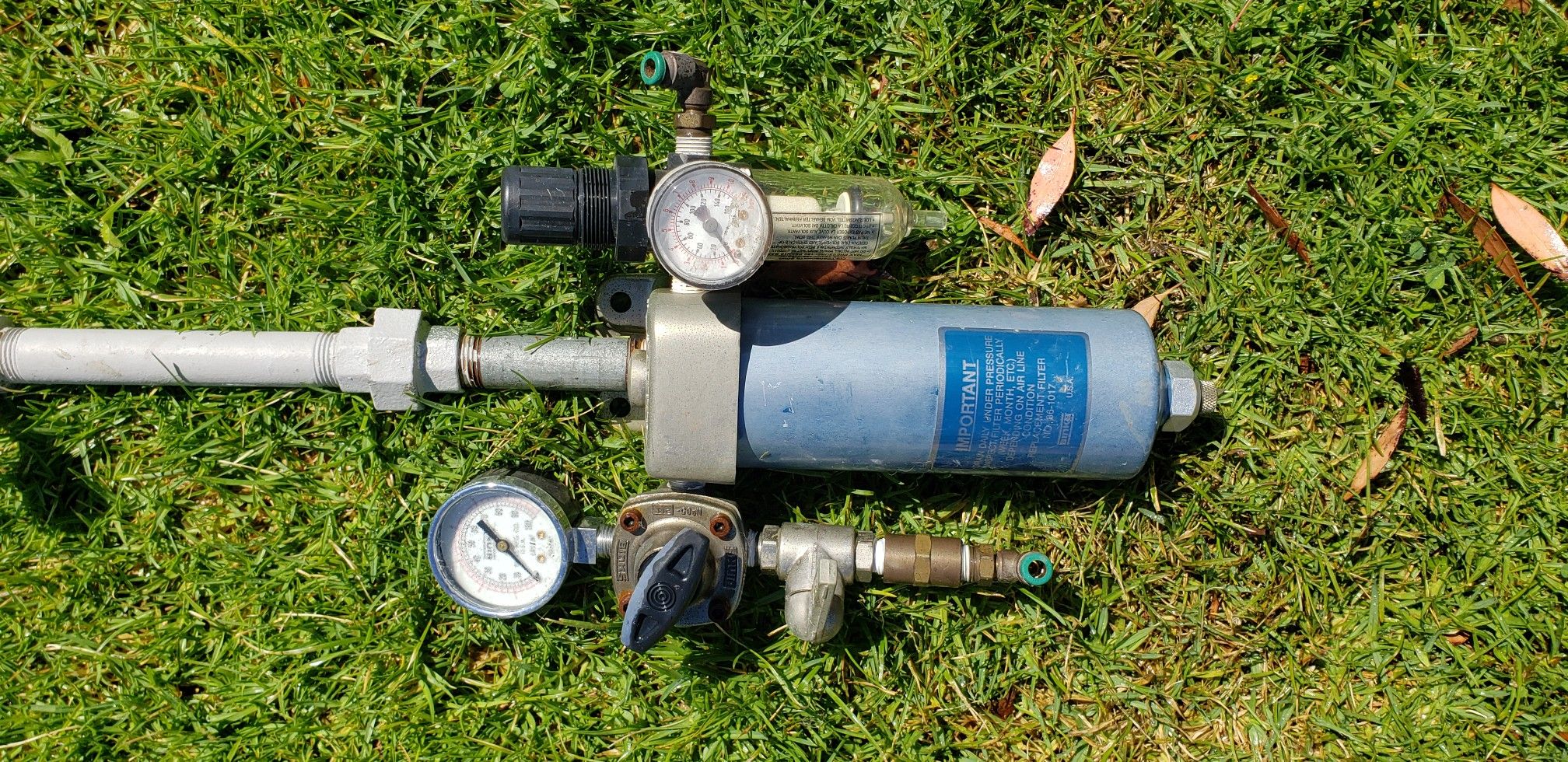Binks Paint/Air Tool Manifold, Water Separator with Dual Regulators