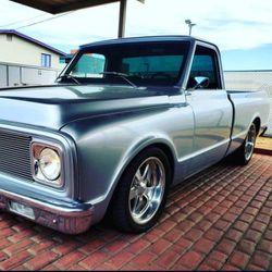 1972 Classic Restomod C10 Chevy Shortbed Truck Bagged 