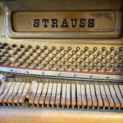 Strauss Piano 