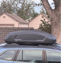 Thule Cargo Box (excellent condition)