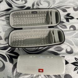 JBL CHARGE 4 With Case 