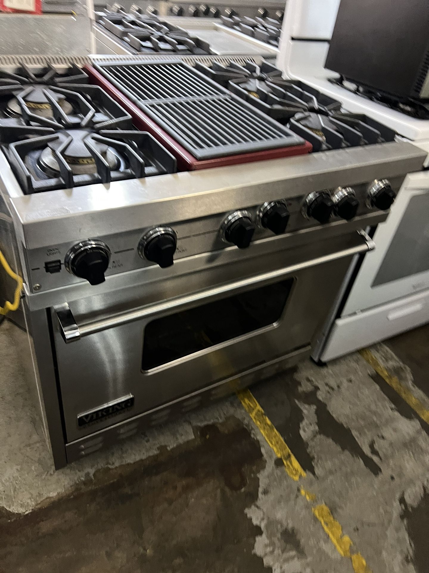 Viking 36” Gas Range Dual Fuel 2021