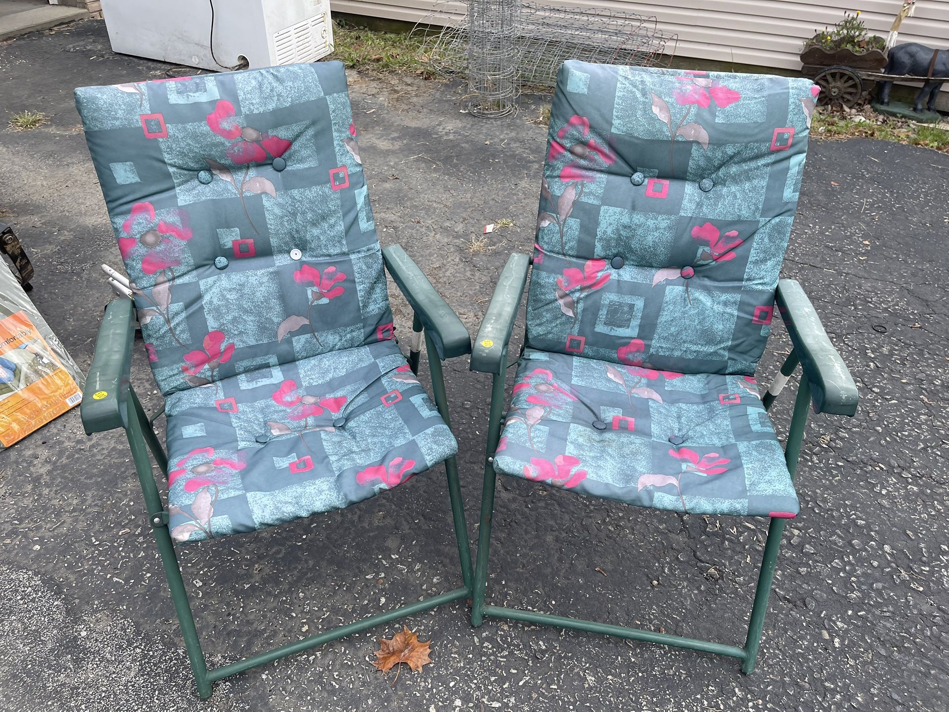 Patio Chairs Like New $5 Each