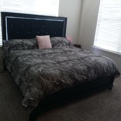 King Bed LED 55in Sharp Smart Tv Sofa Set Rug Coffee Table
