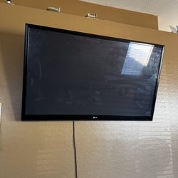 LG TV 50” 