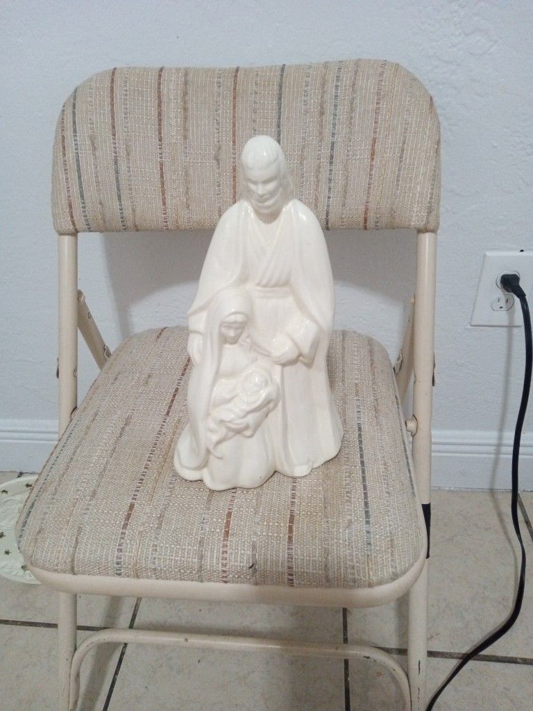 Statue Figurine