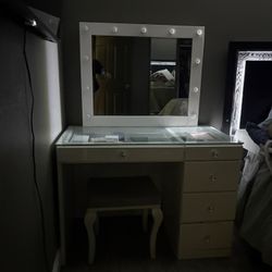 5 Drawer White Beauty Impressions Vanity 