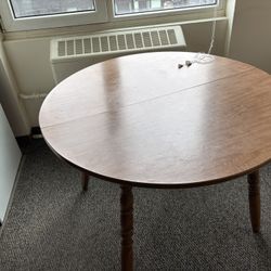 Clean Furniture Single Bed And Dining Table Extras