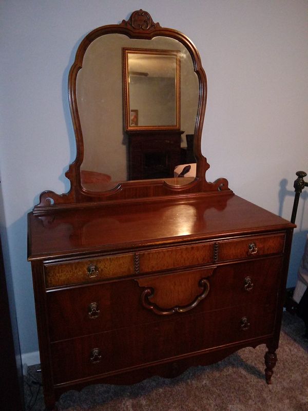 SALE Antique Dresser & Mirror England GREAT PRICE! for Sale in